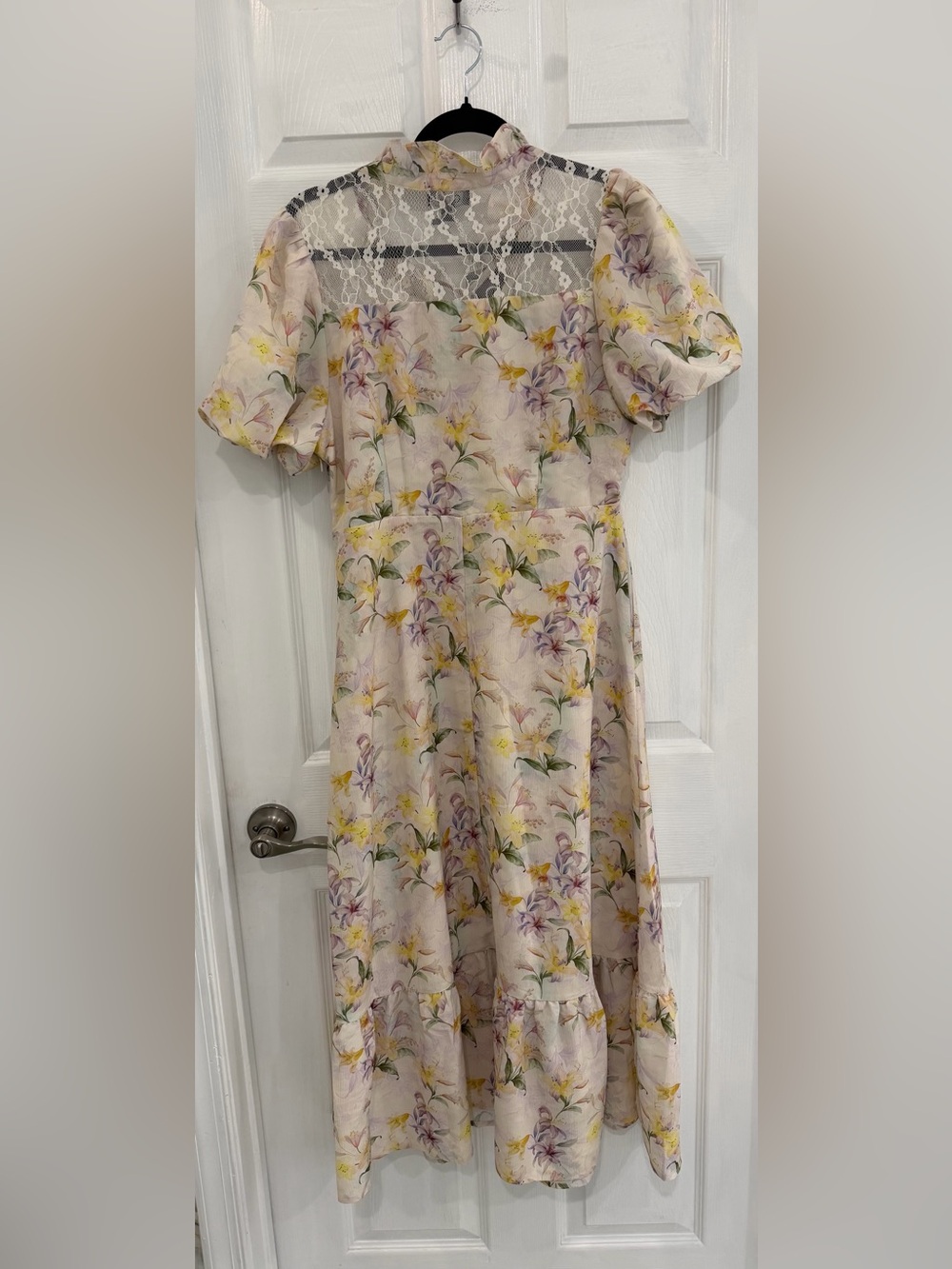 Beautiful Floral Lace Yoke Dress in Cream - Picture 2 of 10